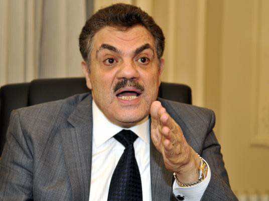 مرشح "صوري" يتقدم لمنافسة السيسي في انتخابات الرئاسة