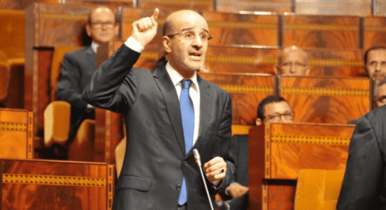 البيجيدي" يُسائل حكومة العثماني عن محاربة الفساد"