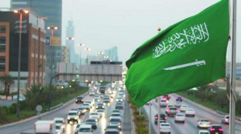 يهم المغاربة..هذه المهن أصبحت محظورة على "غير المواطنين" في السعودية