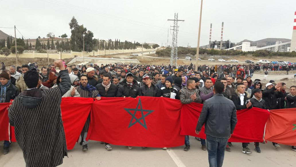 لليوم الثاني على التوالي .. أهالي جرادة يحجون إلى ساحة الشهداء في مسيرات حاشدة