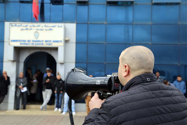 ممتهنو النقل الدولي يحتجون ضد جمارك ميناء بني إنصار