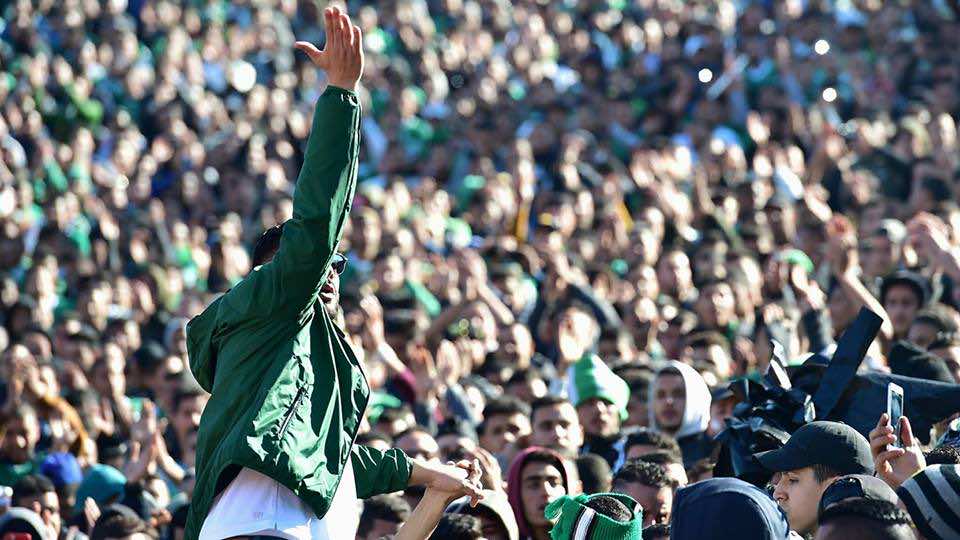 رغم قرار المقاطعة..الرجاء يطرح تذاكر الديربي