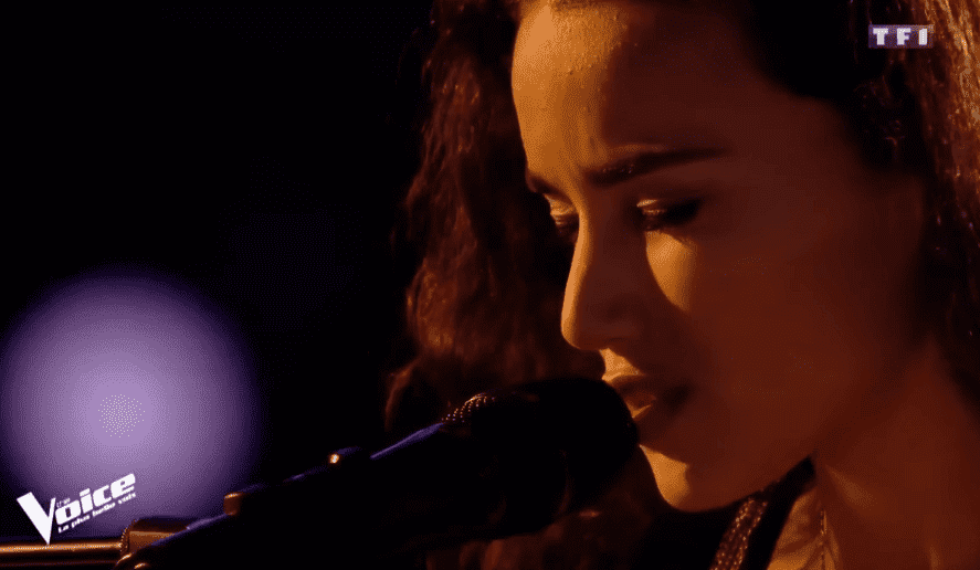مغربية تخطف الأنظار في"ذا فويس" فرنسا- فيديو