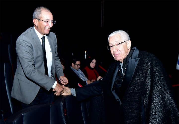 بعد إعفائه.. نبيل عيوش يجمع حصاد بوالده في "غزية"- صور