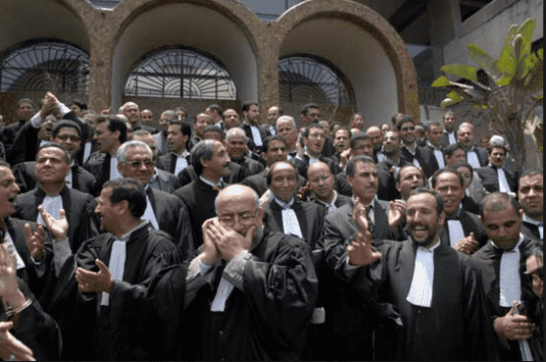 محامو الدار البيضاء ممنوعون من الإذاعات دون إذن النقيب