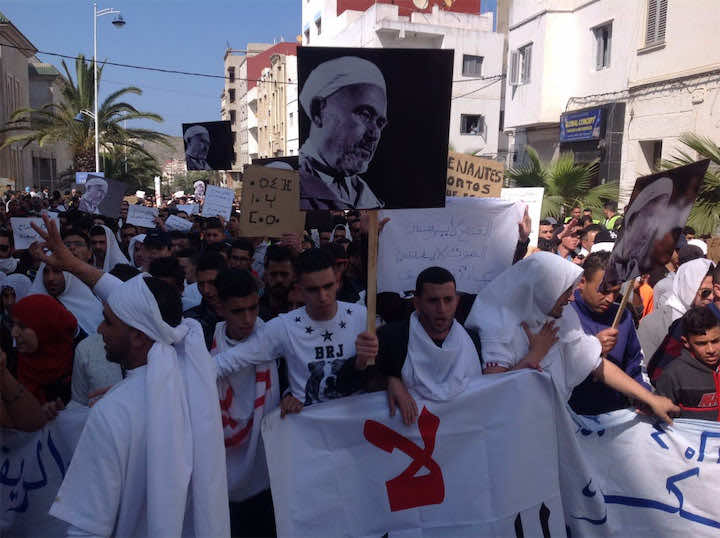 "معتقل حراك الريف يكشف سر تنظيم مسيرة "الأكفان