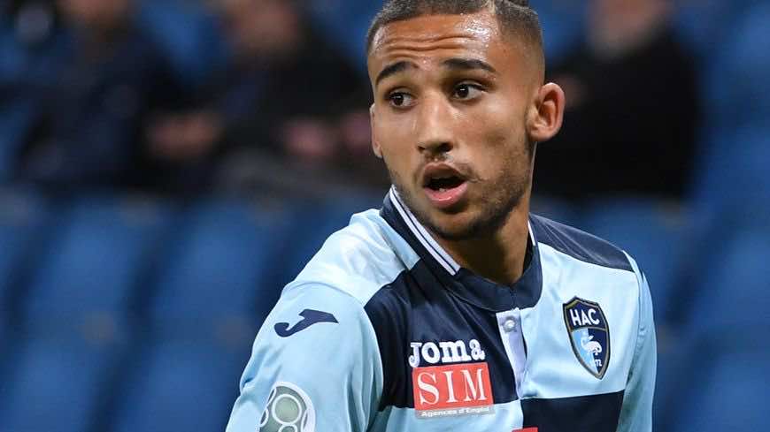 صراع مغربي جزائري على  نجم الدوري الفرنسي