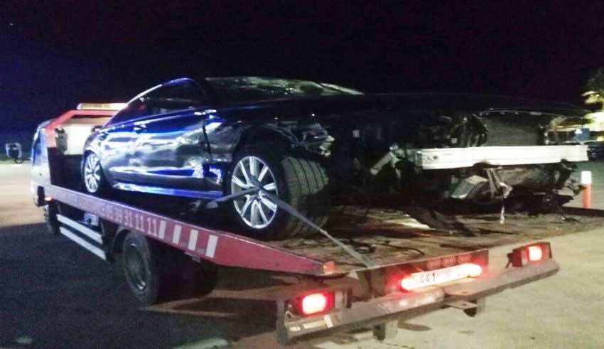 ضجة كبيرة حول سيارة لعنصر التي تعرضت للرشق بالحجارة