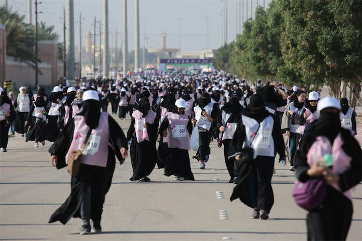 لأول مرة في السعودية.. ماراثون للنساء "وفق الضوابط الشرعية" - فيديو