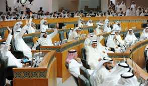 الكويت تفرض ضريبة على تحويلات أموال الوافدين