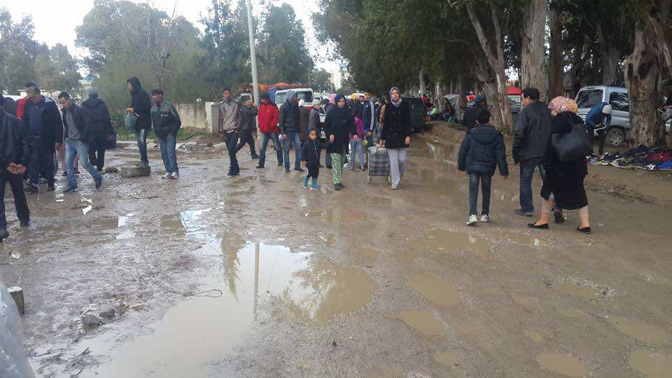 جماعة في طنجة تتنفس تحت الماء بسبب ضعف البنيات التحتية  