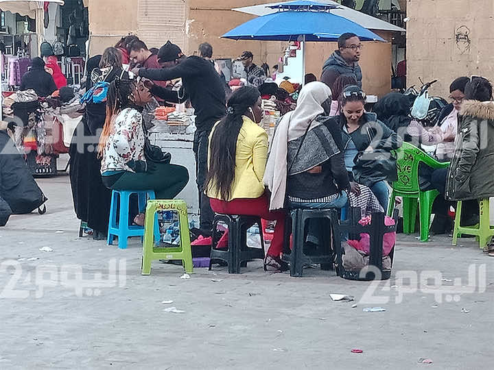 "كوافورة" من جنوب الصحراء تحرق شعر امرأة بالبيضاء-صور