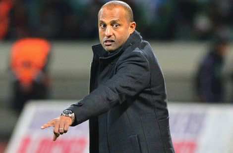 مدرب مصري يحط الرحال بالدوري المغربي