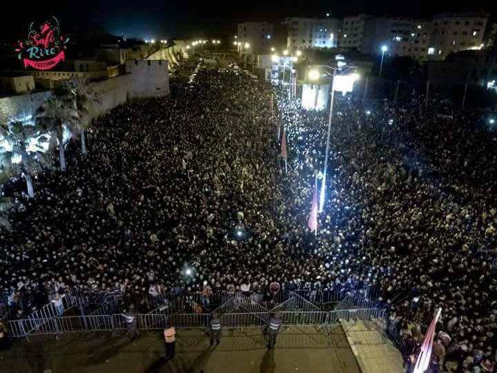 "آسفي للضحك" يحقق رقما غير متوقع.. حضور كثيف للمسفويين في حفل مسلم وشايفين