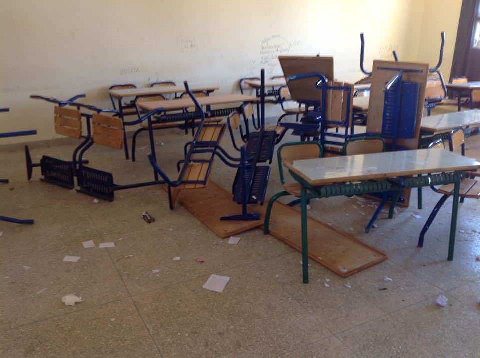 فوضى داخل ثانوية "القبلة".. تخريب وكسر للطاولات والأمن يتدخل- صور