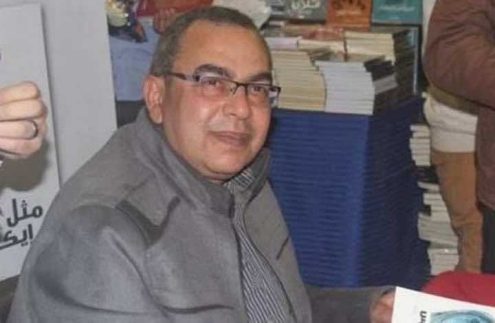 وفاة الروائي المصري أحمد خالد توفيق إثر أزمة قلبية