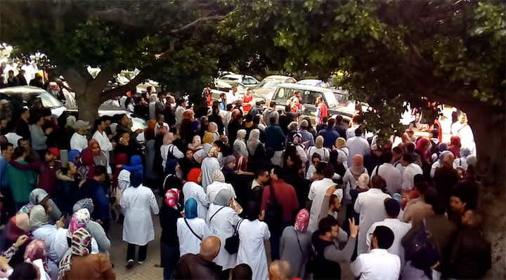 بعد تقديم الدعم المالي لفنانين.. ممرضون بمراكش يحتجون بالرقص والغناء للحصول على حقوقهم