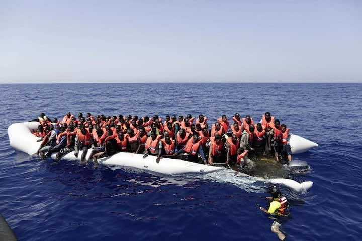 إيقاف 25 مهاجرا غير نظامي في سواحل الريف