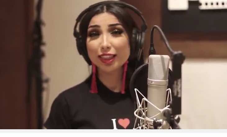 العنيزي يكشف تفاصيل أغنية "الاحتفال بعودة الملك" ويبرر اقتصاره على باطمة لغنائها - فيديو