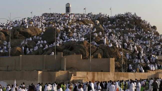 يهم المعتمرين المغاربة.. السعودية تمنع زيارة "غار حراء" وعقوبات للمخالفين