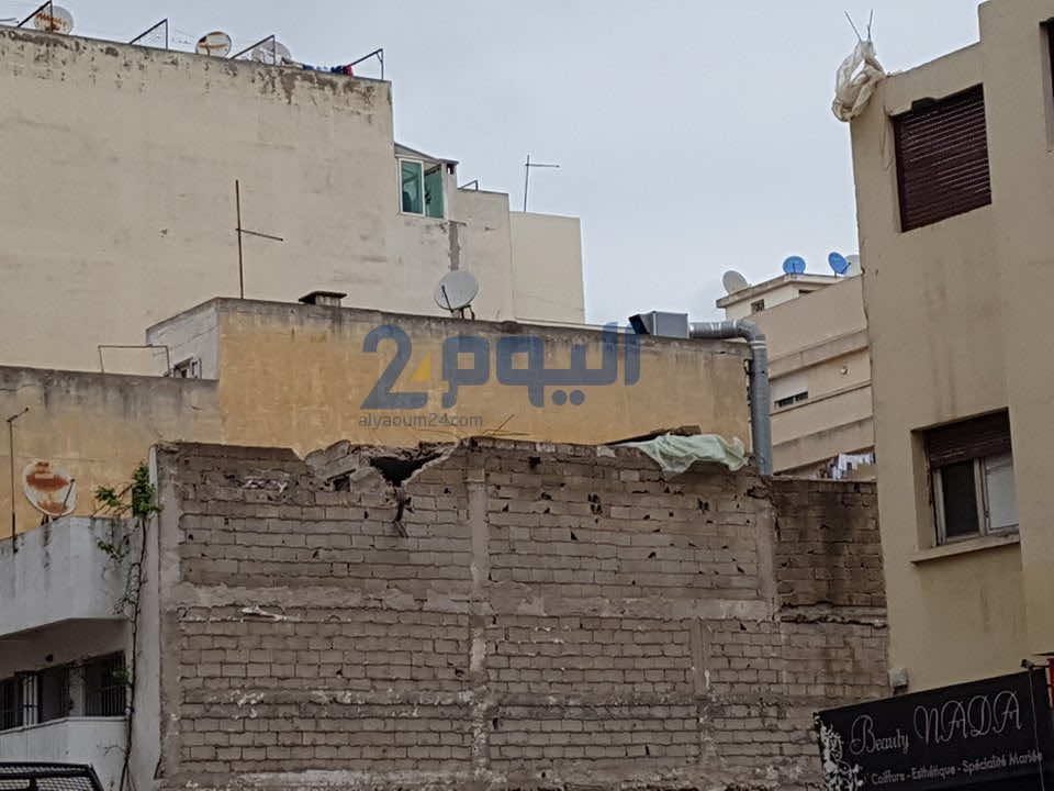 الرعب يسيطر على سكان المعاريف.. الرافعة تسببت في تشقق منازلهم