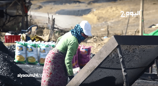 جرادة: 19 ألف امرأة بلا دخل و500 عاملة في "الساندريات" من شروق الشمس إلى الغروب