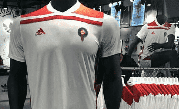 غضب وسخرية على "فايسبوك" بسبب قميص "الأسود" الرسمي  بـ"المونديال" - صور
