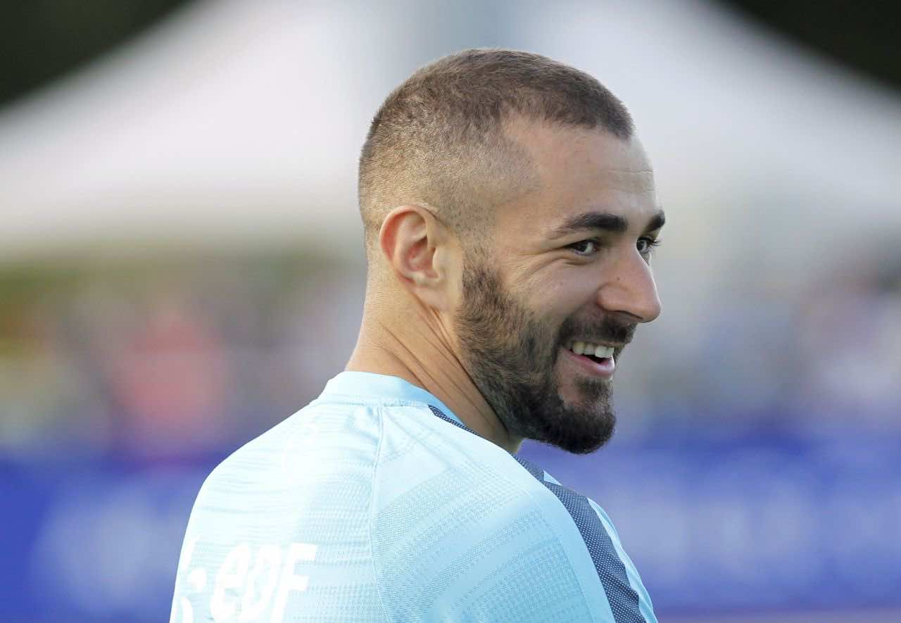 كورونا يتسلل لجسم اللاعب كريم بنزيمة