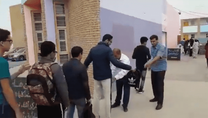 تفتيش التلاميذ قبل اجتياز امتحانات الباكالوريا يثير جدلا في مواقع التواصل الاجتماعي - فيديو