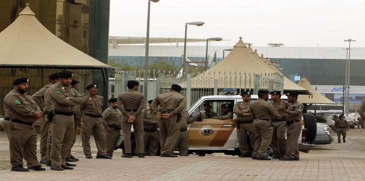 رويترز: احتجاز عدد من المثقفين ورجال أعمال في السعودية
