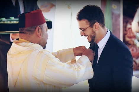 هدية خاصة من المجرد للملك في عيد ميلاده