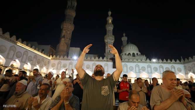 دراسة: المتدينون يعيشون أطول من الملحدين