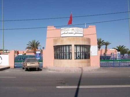 العاملون في قطاع الصحة في إقليم شيشاوة يحتجون على مدير المستشفى الإقليمي