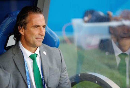 الاتحاد السعودي يعلن تجديد عقد مدربه بيتزي