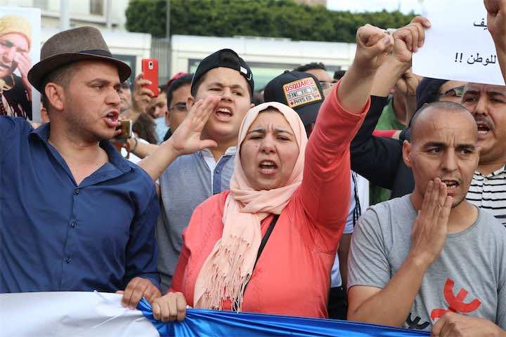 من قلب الرباط..عائلات المعتقلين وحقوقيون يطالبون بالسراح لنشطاء الريف -فيديو