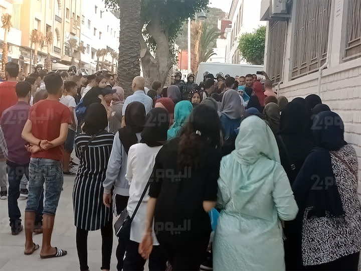 عاجل.. نساء الحسيمة يخرجن للشارع للاحتجاج والأمن يتدخل