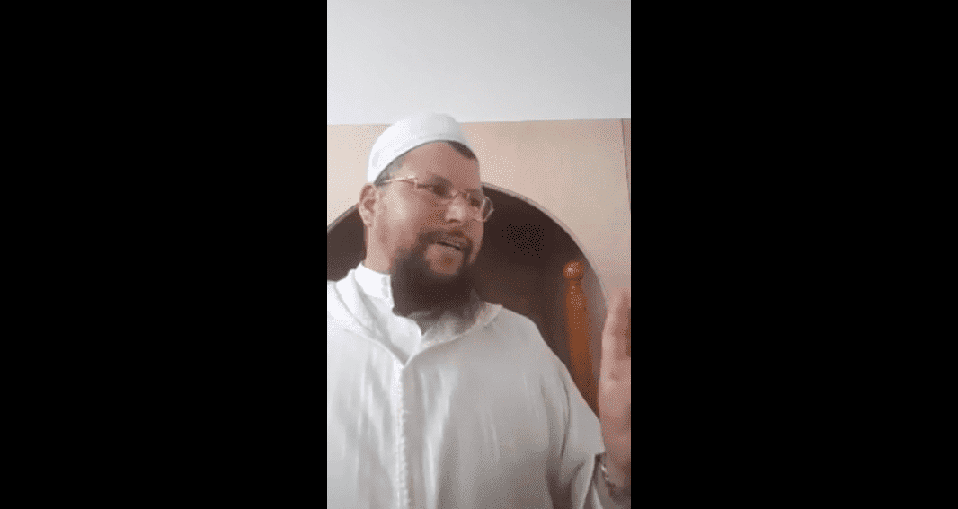 خطيب يستنكر على منبر الجمعة الأحكام الصادرة في حق الزفزافي ورفاقه