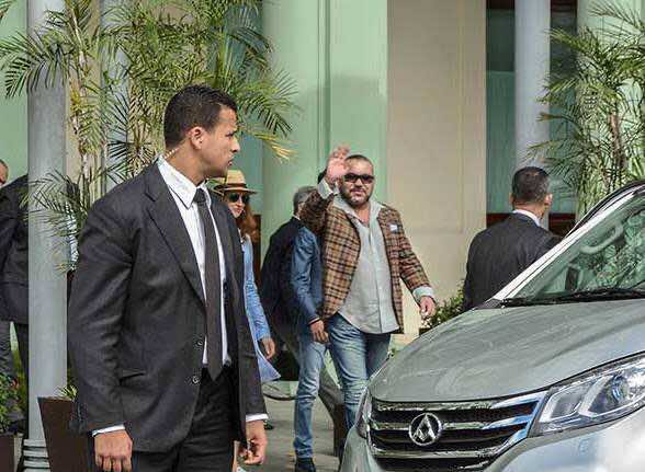 هكذا يقضي الملك عطلته في الشمال