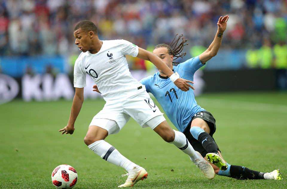 مونديال روسيا..فرنسا أول المتأهلين للمربع الذهبي على حساب الأوروغواي