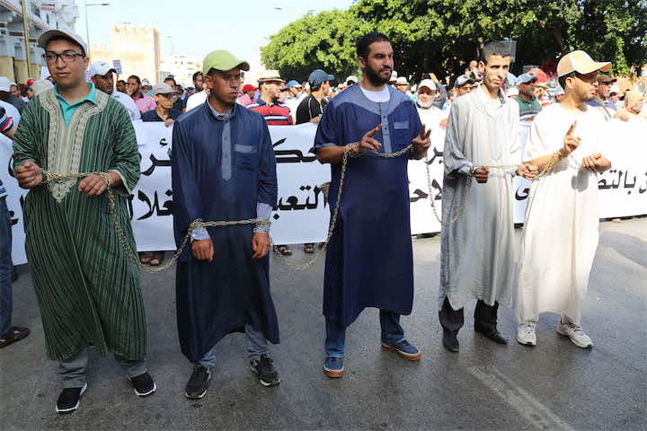 العدل والإحسان تنزل بقوة في مسيرة الرباط من أجل الريف وتبرر تخلفها عن مسيرة البيضاء- صور