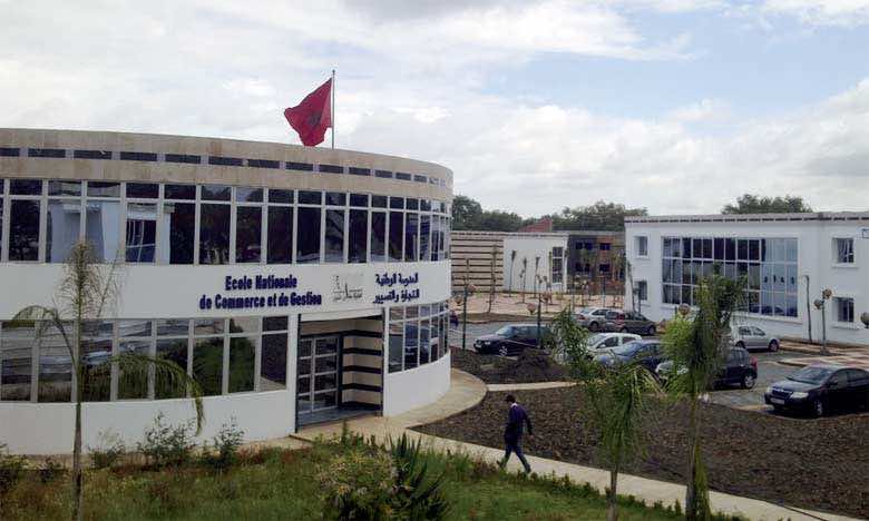 الصمدي ينفي توجيه طلبة ENCG إلى الجامعة الدولية