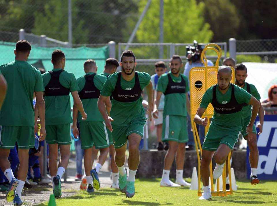 بعد حكيمي...دورتموند الألماني يفكر في التعاقد مع صانع ألعاب "الأسود"