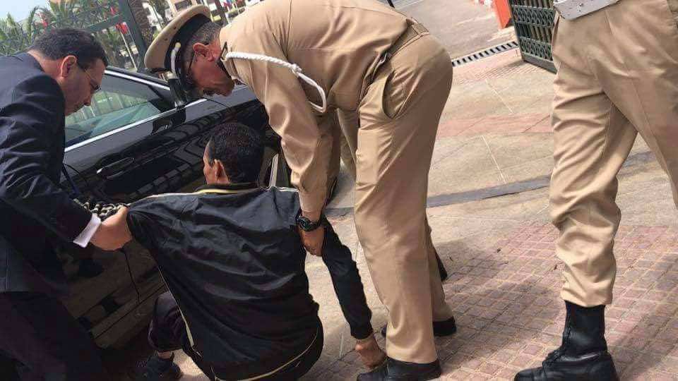 بعد هدم منزله.. مواطن من ذوي الاحتياجات الخاصة يحاصر الخلفي في أكادير