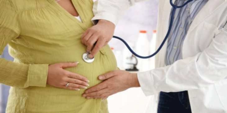 القبض على طبيب اعتاد التحرش بمريضاته وتصويرهن سرًّا