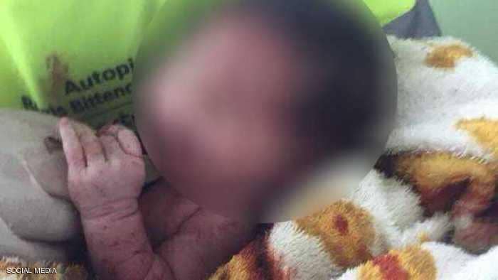 حادث يقتل الأم ويُخرج الجنين حيّا
