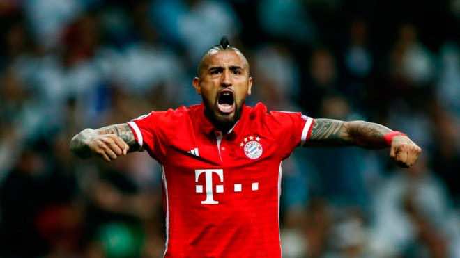 "ركبة" أرتورو فيدال تهدد انتقاله إلى برشلونة الإسباني