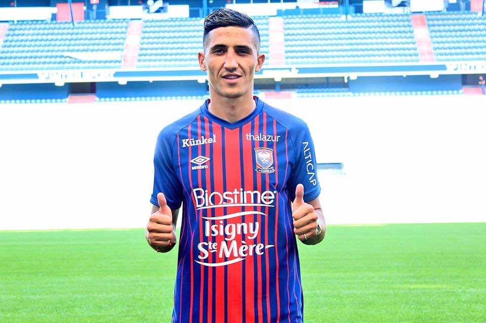 ديبورتيفو لاكورونيا "يصدم" لاعب "الأسود" بعد التحاقه بالدوري الفرنسي