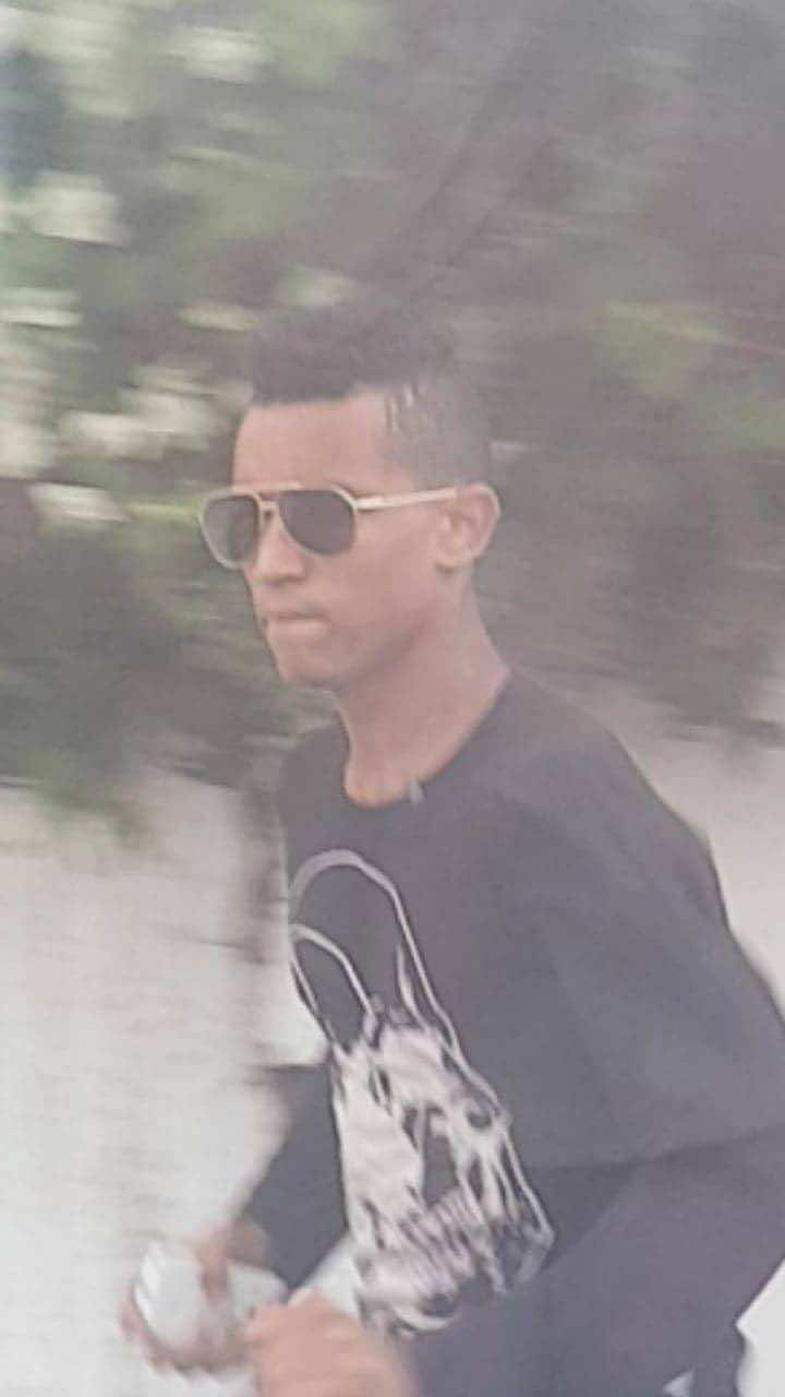 بعد سرقته لهاتف.. سيدة تصور لصا بعد تنفيذيه العملية والهرب - فيديو