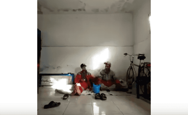 اتهامات لشركة نظافة بوضع "سجن احتياطي" للعمال داخل مقر الشركة.. ومدير "Ozone" يوضح!
