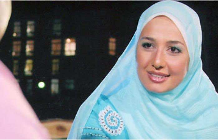 الفنانة حلا شحية تتخلى عن الحجاب وتعود إلى التمثيل